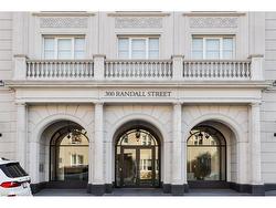 212-300 Randall Street  Oakville, ON L6J 1R1