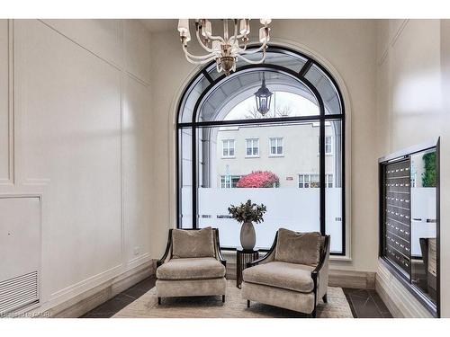 212-300 Randall Street, Oakville, ON - Indoor