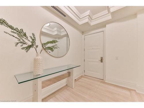 212-300 Randall Street, Oakville, ON - Indoor Photo Showing Other Room