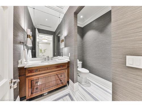212-300 Randall Street, Oakville, ON - Indoor Photo Showing Bathroom