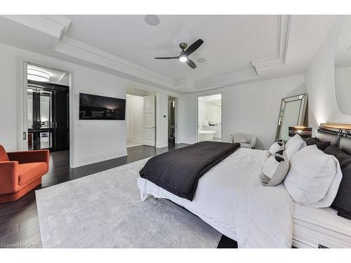 212-300 Randall Street, Oakville, ON - Indoor Photo Showing Bedroom