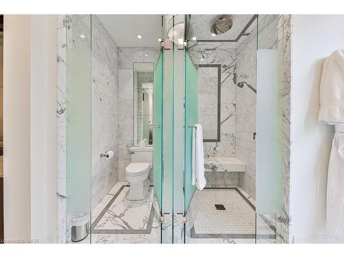 212-300 Randall Street, Oakville, ON - Indoor Photo Showing Bathroom