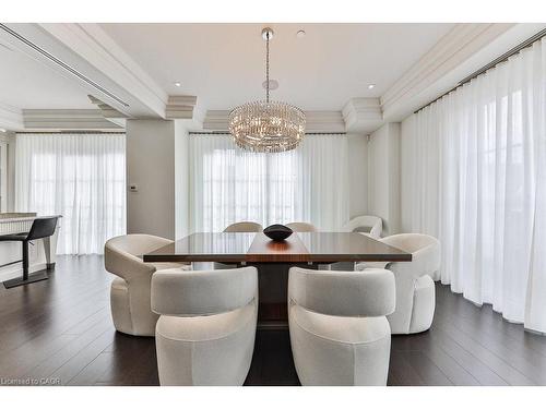 212-300 Randall Street, Oakville, ON - Indoor Photo Showing Dining Room