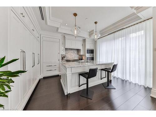 212-300 Randall Street, Oakville, ON - Indoor Photo Showing Kitchen With Upgraded Kitchen
