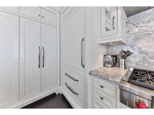 212-300 Randall Street, Oakville, ON - Indoor Photo Showing Kitchen