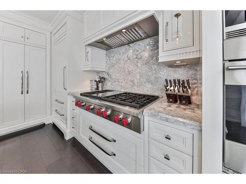 212-300 Randall Street, Oakville, ON - Indoor Photo Showing Kitchen With Upgraded Kitchen
