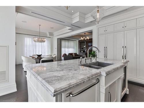 212-300 Randall Street, Oakville, ON - Indoor Photo Showing Kitchen With Double Sink With Upgraded Kitchen