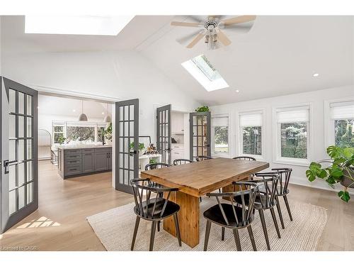 564 Maplehill Drive, Burlington, ON - Indoor Photo Showing Dining Room