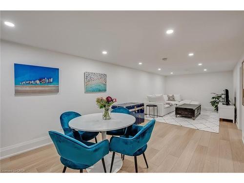 564 Maplehill Drive, Burlington, ON - Indoor Photo Showing Dining Room