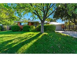 67 Lakeside Drive  Grimsby, ON L3M 2L3