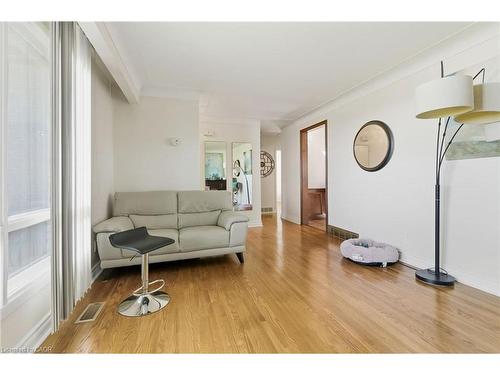 67 Lakeside Drive, Grimsby, ON - Indoor Photo Showing Living Room