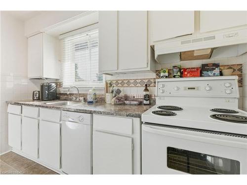 67 Lakeside Drive, Grimsby, ON - Indoor Photo Showing Kitchen