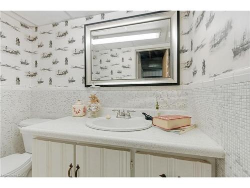 67 Lakeside Drive, Grimsby, ON - Indoor Photo Showing Bathroom