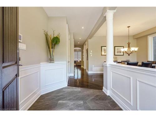 317 Great Lakes Boulevard, Oakville, ON - Indoor Photo Showing Other Room