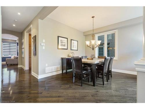 317 Great Lakes Boulevard, Oakville, ON - Indoor Photo Showing Dining Room