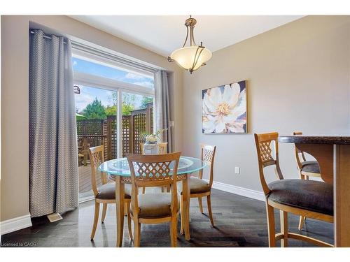 317 Great Lakes Boulevard, Oakville, ON - Indoor Photo Showing Dining Room