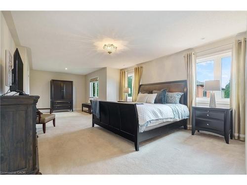 317 Great Lakes Boulevard, Oakville, ON - Indoor Photo Showing Bedroom