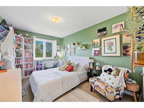 3969 Crown Street, Lincoln, ON - Indoor Photo Showing Bedroom