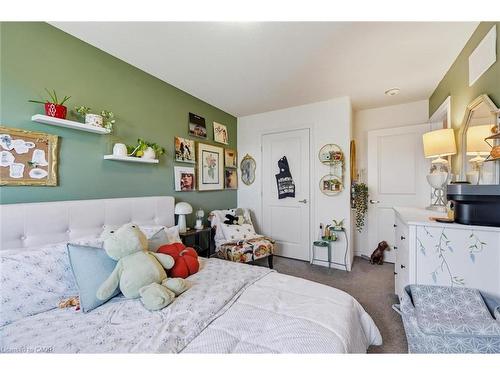 3969 Crown Street, Lincoln, ON - Indoor Photo Showing Bedroom
