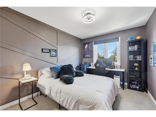 3969 Crown Street, Lincoln, ON - Indoor Photo Showing Bedroom