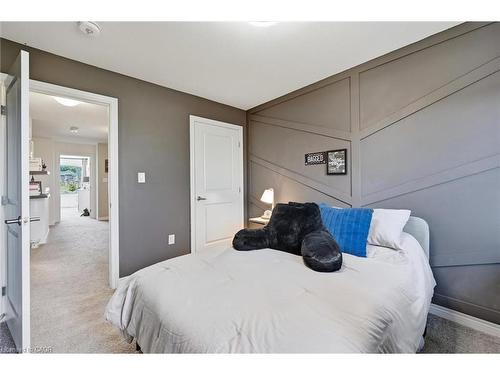 3969 Crown Street, Lincoln, ON - Indoor Photo Showing Bedroom
