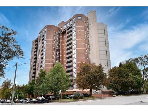 606-222 Jackson Street W Hamilton, ON L8P 4S5