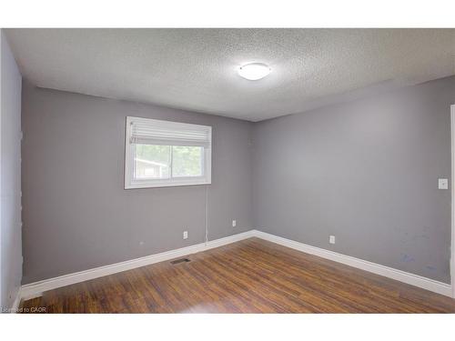 46 Elmwood Avenue, Cambridge, ON - Indoor Photo Showing Other Room