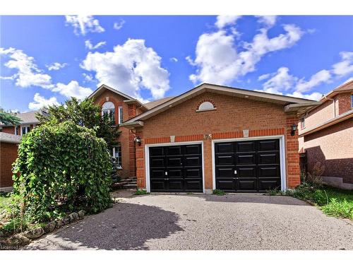 175 Rhodes Circle, Newmarket, ON - Outdoor