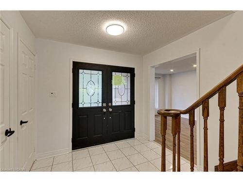 175 Rhodes Circle, Newmarket, ON - Indoor Photo Showing Other Room