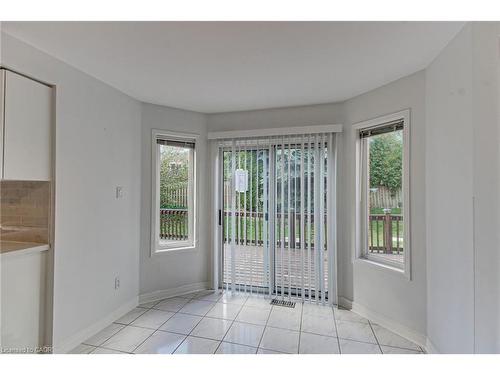 175 Rhodes Circle, Newmarket, ON - Indoor Photo Showing Other Room