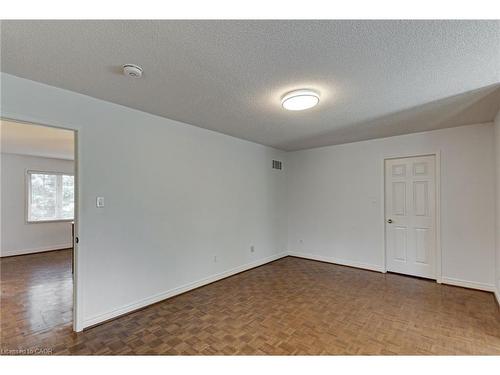 175 Rhodes Circle, Newmarket, ON - Indoor Photo Showing Other Room