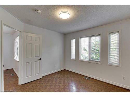 175 Rhodes Circle, Newmarket, ON - Indoor Photo Showing Other Room