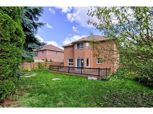 175 Rhodes Circle, Newmarket, ON - Outdoor