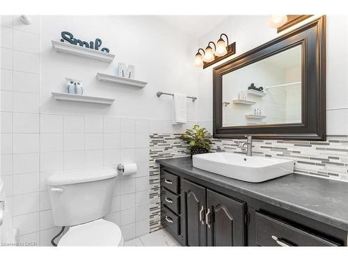 2610 Constable Road, Mississauga, ON - Indoor Photo Showing Bathroom