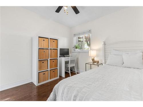 2610 Constable Road, Mississauga, ON - Indoor Photo Showing Bedroom