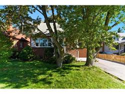 1-425 Upper Gage Avenue  Hamilton, ON L8V 4H8