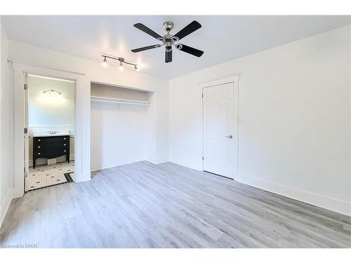 156 Park Row S, Hamilton, ON - Indoor Photo Showing Other Room