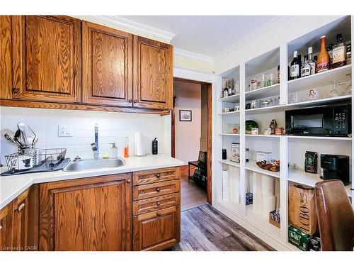 156 Park Row S, Hamilton, ON - Indoor Photo Showing Kitchen