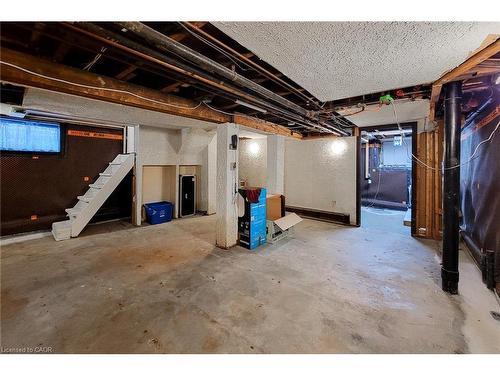 156 Park Row S, Hamilton, ON - Indoor Photo Showing Basement