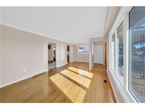 112 Purdy Crescent, Hamilton, ON - Indoor Photo Showing Other Room