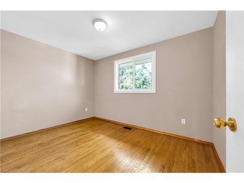 112 Purdy Crescent, Hamilton, ON - Indoor Photo Showing Other Room