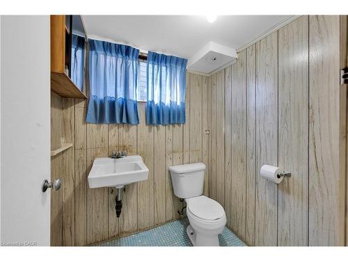 112 Purdy Crescent, Hamilton, ON - Indoor Photo Showing Bathroom