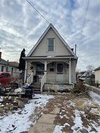 7 Stapleton Avenue  Hamilton, ON L8H 3N4