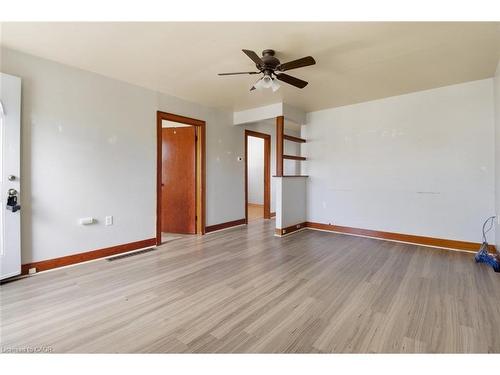 118 Morton Street, Thorold, ON - Indoor Photo Showing Other Room