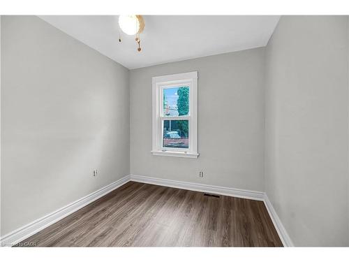 1256 Cannon Street E, Hamilton, ON - Indoor Photo Showing Other Room