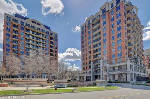 202-2391 Central Park Drive  Oakville, ON L6H 0E4