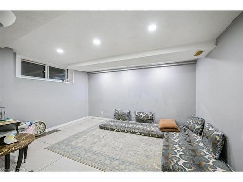 405 Wellington Street N, Kitchener, ON - Indoor