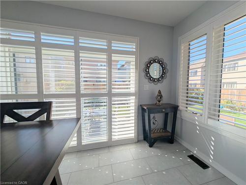 37 Mull Avenue, Caledonia, ON - Indoor Photo Showing Other Room