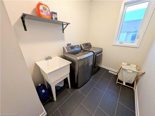 37 Mull Avenue, Caledonia, ON - Indoor Photo Showing Laundry Room