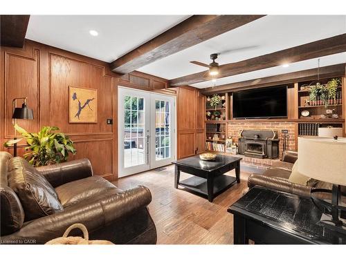 94 Dorchester Drive, Grimsby, ON - Indoor Photo Showing Living Room With Fireplace